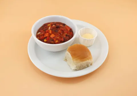 Bean Chili with a Roll